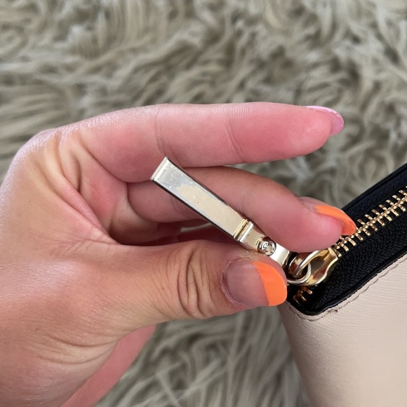 Kate Spade Wallet - Picture 3 of 9